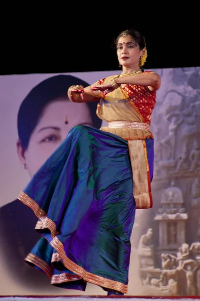 Mamallapuram Tamil Nadu India Januari Indiase Danser Voert Traditionele Dans — Stockfoto