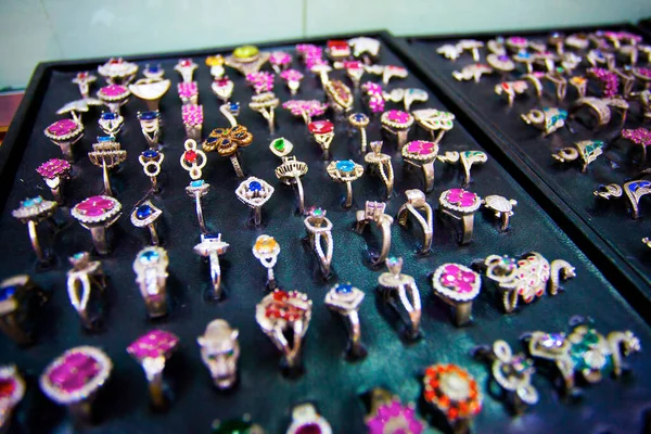 Anillos Colores Mercado Las Joyas — Foto de Stock