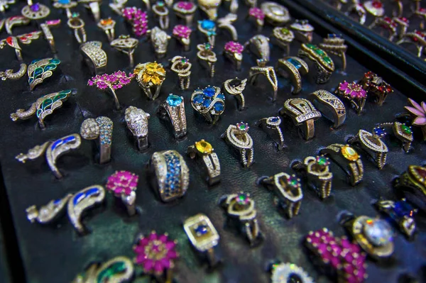 Anillos Colores Mercado Las Joyas —  Fotos de Stock