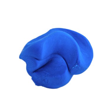 Beyaz arkaplanda mavi plastik top izole edildi