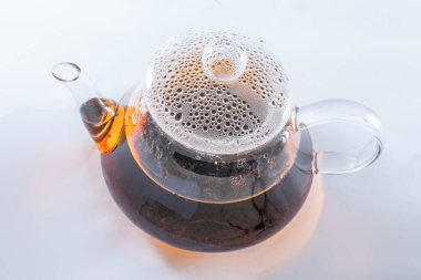 Bir bardak sıcak çay.