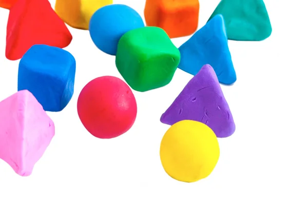 Pirámides Cubos Bolas Hechas Con Plastilina Colores Sobre Fondo Blanco — Foto de Stock