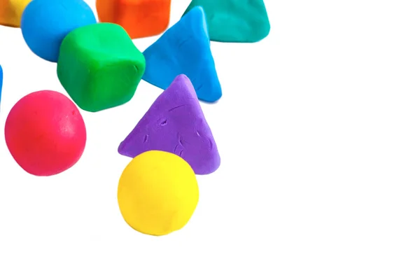 Pyramides Cubes Boules Plasticine Colorée Sur Fond Blanc — Photo