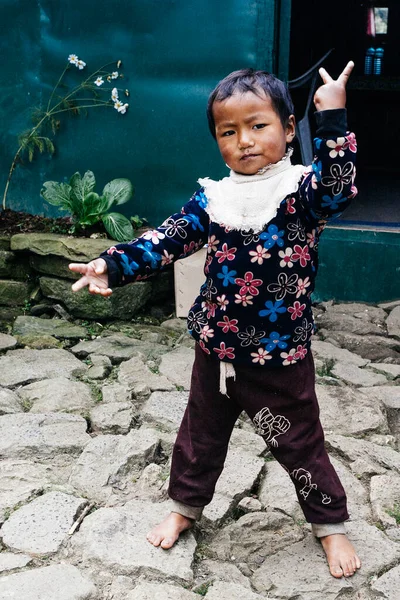 Himalayas Everest Region Nepal October 2018 Portrait Nepalese Girl Her — Stock Photo, Image