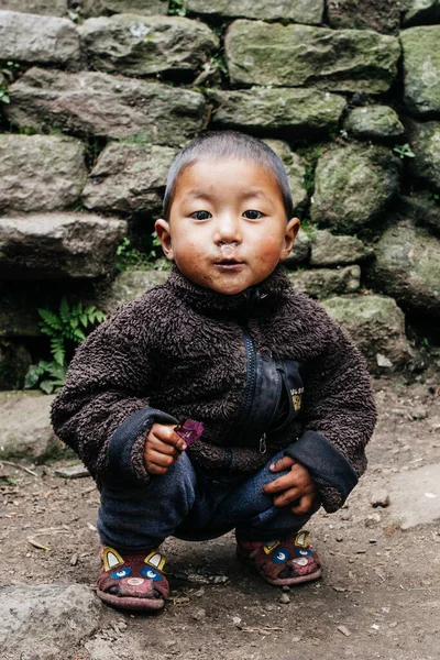 Himalayas Everest Region Nepal Οκτωβριοσ 2018 Πορτραίτο Μικρό Αγόρι Κοντά — Φωτογραφία Αρχείου