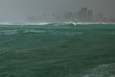 Eski şehrin modern Tel Aviv manzarası