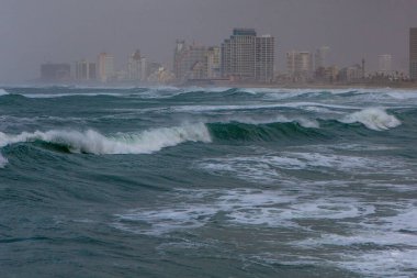 Eski şehrin modern Tel Aviv manzarası
