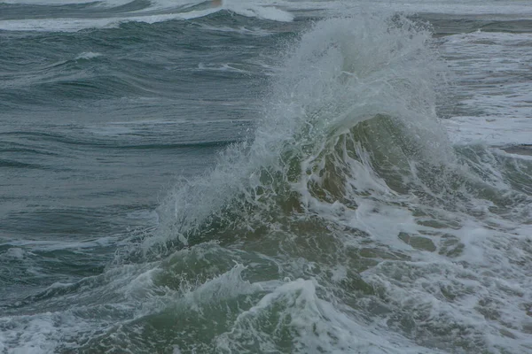 Puissante Vague Océanique Dans Mer — Photo