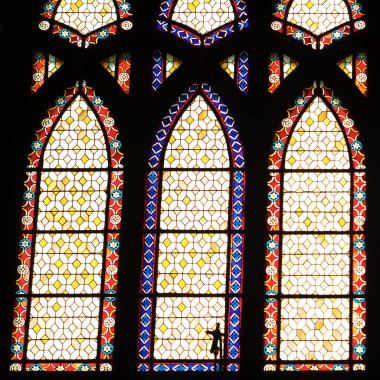 PARIS, FRANCE - 1 Ekim 2016: Paris 'teki en iyi Fransız Gotik mimari örneklerinden biri olan Saint Jean de Montmartre Katedrali' nin iç manzarası.