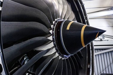 LE BOURget, PARIS, FRANCE - 8 Ekim 2016:: Comonautic and havacılık müzesi Le Bourget, roket ve uydu motorlarının detayları, keşiflerden, Paris