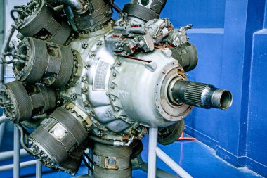 LE BOURget, PARIS, FRANCE - 8 Ekim 2016:: Comonautic and havacılık müzesi Le Bourget, roket ve uydu motorlarının detayları, keşiflerden, Paris