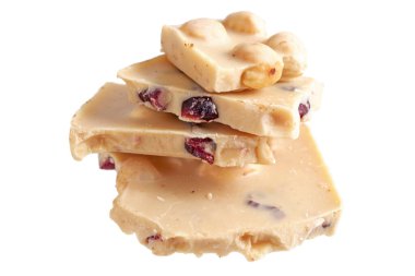 Fındıklı sütlü çikolata izole edilmiş.