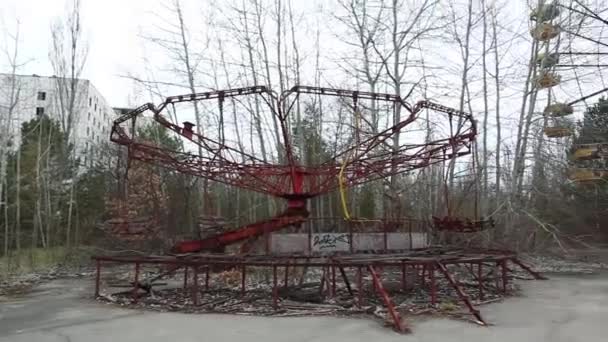 Prupyat Chernobyl Ucraina Aprile 2019 Giostra Abbandonata Felci Abbandonati Parco — Video Stock