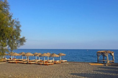 Perissa Baech ve Ege deniz kıyısı, Santorini Adası, Yunanistan