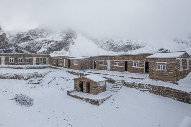 Thorong La Nepal 'deki ana kampı geçti.