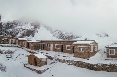 Thorong La, Nepa 'daki ana kampı geç.