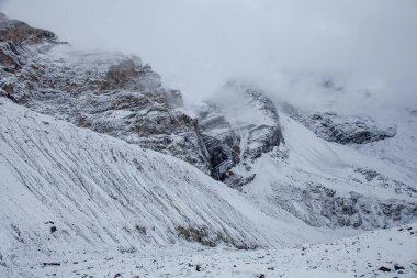 Thorong La Pass yolu, Nepal