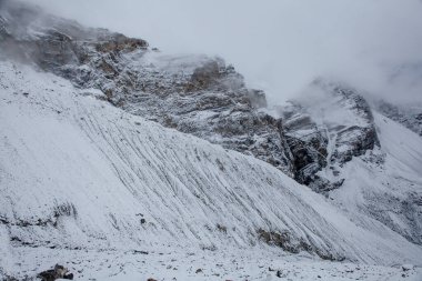 Thorong La Pass yolu, Nepal