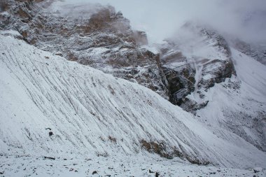 Thorong La Pass yolu, Nepal