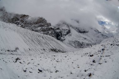 Thorong La Pass yolu, Nepal