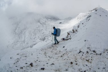 Nepal 'de yürüyüş, Thorong La pass yolu, Annapurna gezisi