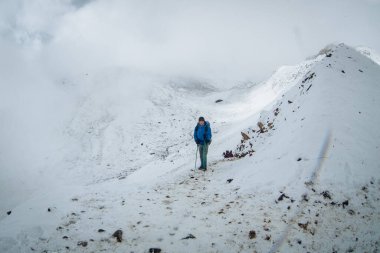 Nepal 'de yürüyüş, Thorong La pass yolu, Annapurna gezisi