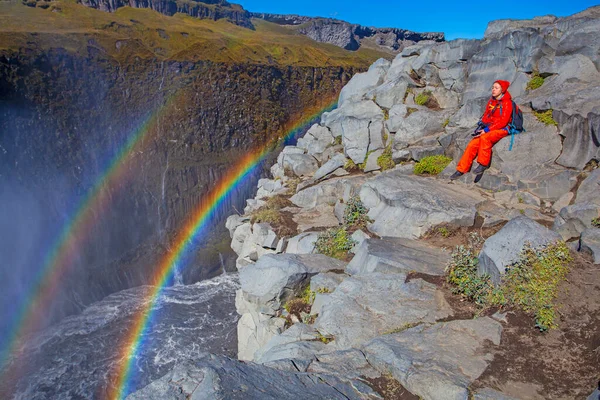 Woman Red Clothes Detifoss Waterfall Withdouble Rainbow Iceland — Foto de Stock