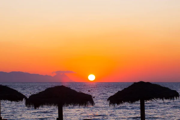 Beautiful Sunset Taken Beach Perissa Santorinin Island Greece — Stok fotoğraf