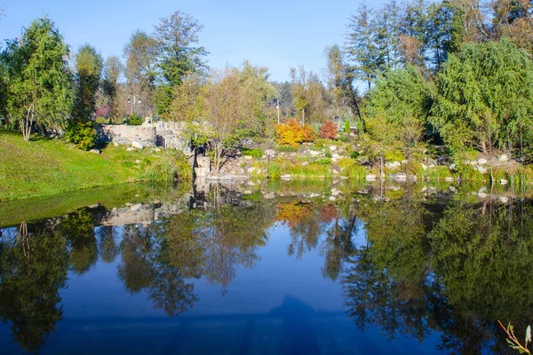 Lake in the morning — Stock Photo, Image