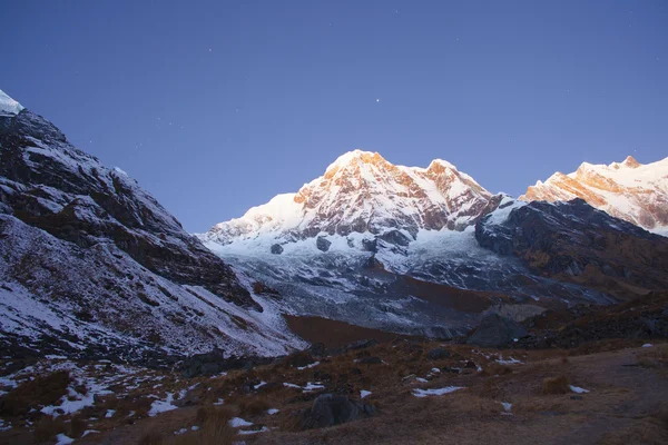 Annapurna Atardecer pico sur — Foto de Stock