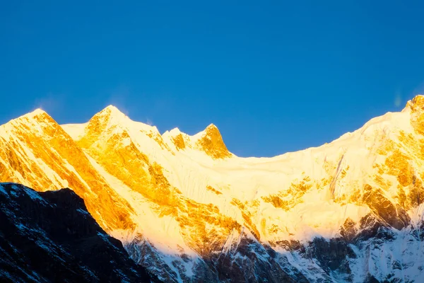 Annapurna South peak sunset — Stockfoto