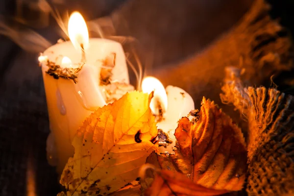 Prachtige natuurlijke decor voor herfst vakantie — Stockfoto