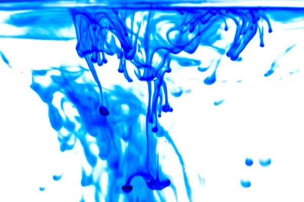 Blue liquid in water — Stock Photo, Image