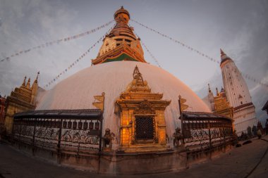Swayambhunath görünümünü geceleri