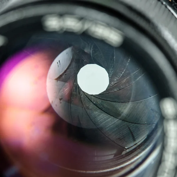 The diaphragm of a camera lens aperture — Stock Photo, Image