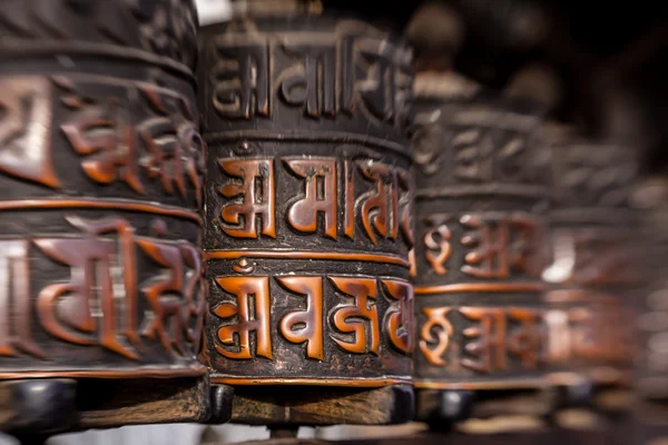 Молитвенные колеса Непала — стоковое фото
