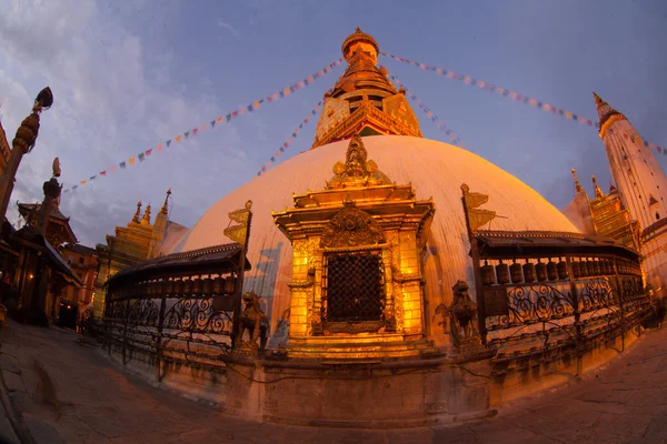 Swayambhunath görünümünü geceleri — Stok fotoğraf