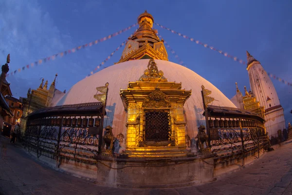 Swayambhunath görünümünü geceleri — Stok fotoğraf