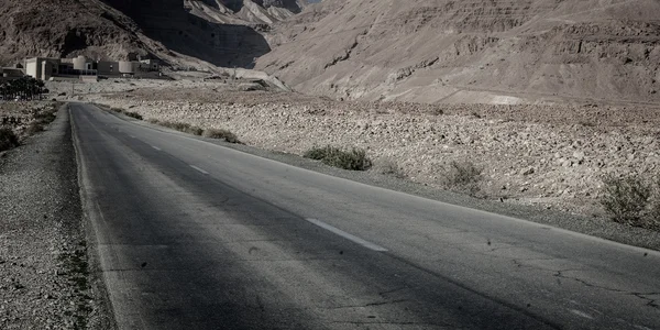 Strada nelle colline di sabbia di Israele — Foto Stock