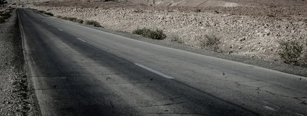 Straße in den Sandhügeln von Israel — Stockfoto