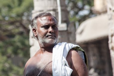 Hintli turist keşfetmek ancinet tapınaklar