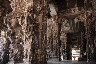 Antik taş oymalar Varadaraja Tapınak