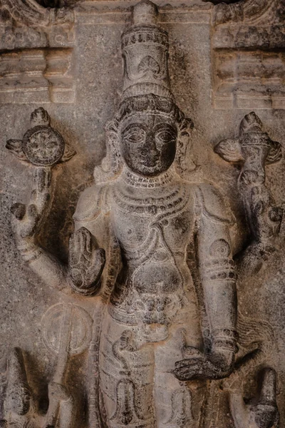 Oude stenen beelden in Varadaraja tempel — Stockfoto