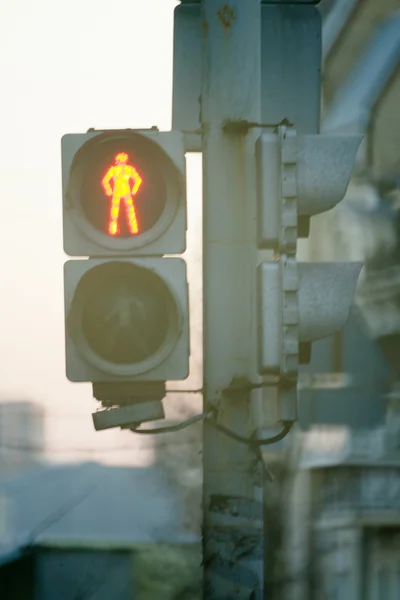 红色交通灯，为行人 — 图库照片