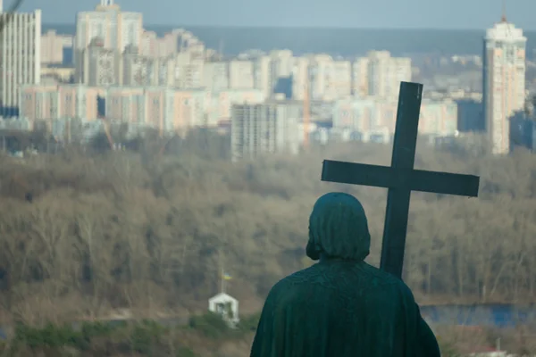 Vladimir monument en industriële kiev, Oekraïne — Stockfoto