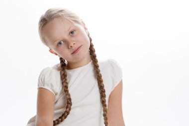 Uzun saçlı sarışın kız