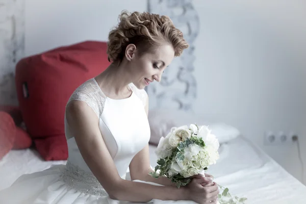 Charming beautiful bride — Stock Photo, Image