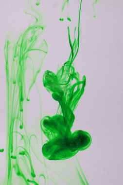 mavi ve mor sıvı su soyut formları yapma 