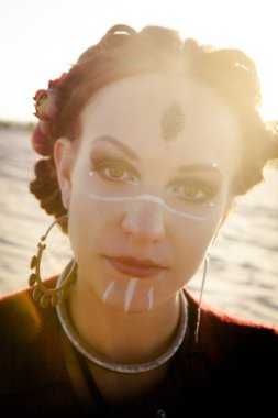 Etnik danslar dans kızı