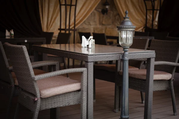 Acogedora cafetería al aire libre en París, Francia — Foto de Stock